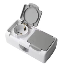 Enchufe con pulsador IP54 para exterior