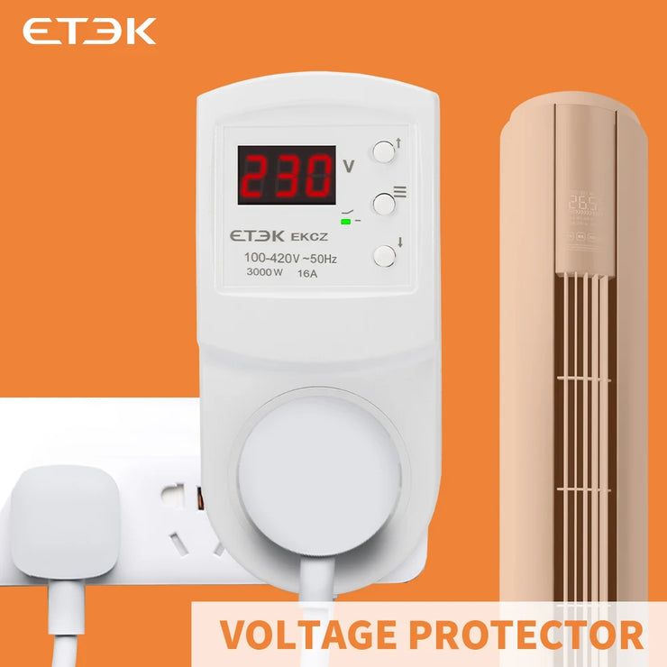 Enchufe protector de sobretensión ETEK EKCZ con pantalla LED y rearme automático