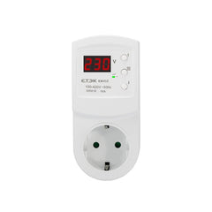 Enchufe programable con protección de sobretensión y subtensión ETEK EKCZ 16A 230V
